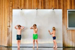 Color Kids Badeshorts BUNGO Apfelgrün -Kindermode – Einfach machen. 104321 Bungo 104263 Erland SS19 HR SS19 LR 1280x1280 1