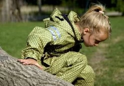 Ducksday Regenanzug Funky Green Regenoverall -Kindermode – Einfach machen. Ducksday rainsuit funky green 3 1024x712 1280x1280 1