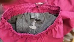 Color Kids Regenhose Outdoorhose Ohne Träger Atmungsaktiv Mit Gummibund -Kindermode – Einfach machen. color kids kinderregenhose pink 2 1280x1280 1